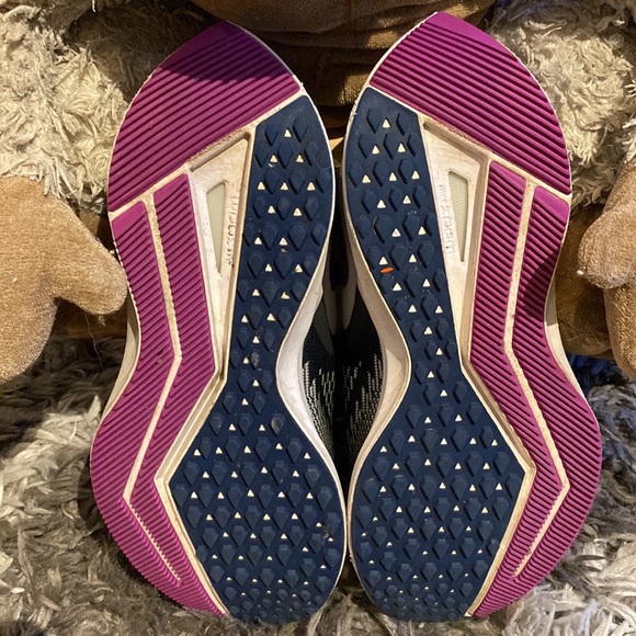 Lightly used Nike Zoom Winflo running shoes. Mookie highly recommends them. - Picture 6 of 7